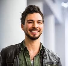 Abdullah Karaca: Vom Hauptschüler zum Shootingstar des Theaters