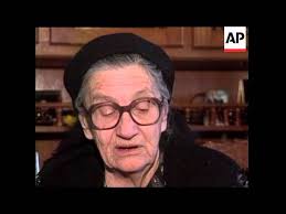 Dos de las más poderosas figuras de la guerra en bosnia en los años 90 aparecieron en público. Exclusive Interview With Mother Of Radovan Karadzic Youtube