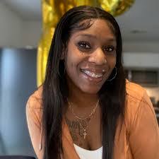 Latonya Lee's Instagram, Twitter & Facebook