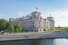 The cheapest way to get from berlin to bundestag costs only 2€, and the quickest way takes just 7 mins. Restaurant Am Reichstag Berlin