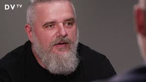 🎙| „Je otázka, jestli Jana Zwyrtek Hamplová lhala, nebo se zmýlila. Vím,  že se v jiných případech omluvila, takže ji nepokládám za zákeřnou osobu,  která by to dělala úmyslně,” hájí Daniel Vávra