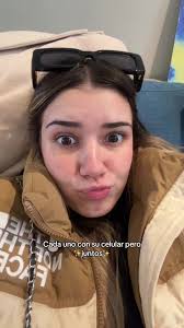 La Pijamada Real: Diversión Nocturna con Amigos