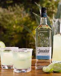 3 Step Margarita Video Triple Sec Cocktails Triple Sec Alcohol Drink Recipes