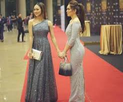 She made her debut in 2007 and has appeared actively in several dramas and popularly appeared in the television series setia hujung nyawa as ersalina, bukan kerana aku tak cinta as hannah. Raysha Rizrose Kena Kecam Dikatakan Pakai Baju Tanpa Bra