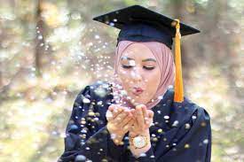 Hijab Fashion 2017 Une Selection Des Meilleurs Looks Hijab Moderne Chic Pour Le Printemps Ete Hijab Moderne Tenue De Graduation Idee Photo Insta