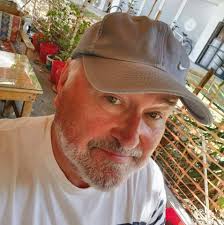 Selten haben wir so eine Leere in uns gespürt. Dieses Ende hat so niemand  verdient. Weder die Mannschaft noch Ihr, die Fans. Es zerreißt uns  regelrecht innerlich und es tut uns allen,