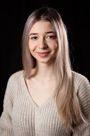 Who played the unlikely hero in a pre-1965 film?