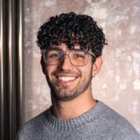 1400+ profils pour “Dan”