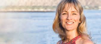 Laura Esslinger's Instagram, Twitter & Facebook