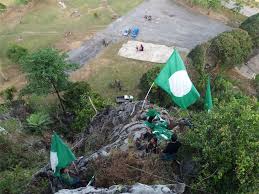 Beragam tiket ditawarkan untuk anda dengan beragam harga. Panas Tengok Bendera Parti Lain Kumpulan Anak Muda Ini Pacak Bulan Di Puncak Gua Semasa Mstar