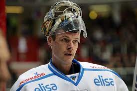 He played juniors with rinne, and that's how he met anna. Nhl Seura Ei Paassyt Helpolla Pekka Rinteen Tutkailussa Kukaan Ei Tiennyt Etta Hanesta Tulee Jotain Suomikiekko