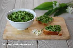 Bab.la is not responsible for their content. Pesto All Aglio Orsino