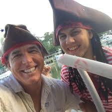 Shannon Luebke's Instagram, Twitter & Facebook