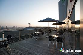 Premier inn london stratford is based inside westfield stratford city shopping centre, just over 200m from queen elizabeth olympic park. Holiday Inn London Stratford City The Twin Room At The Holiday Inn London Stratford City Oyster Com Hotel Photos