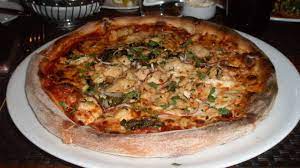 Roasted Chicken Bbq Pizza At Wolfgang Puck Mgm Grand Las Vegas Comfort Food Bbq Chicken Pizza Pasta Party