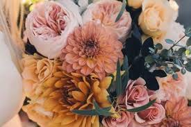 2017 wedding invitations have a very minimalist feel. 25 Dahlia Wedding Bouquet Ideas For Wedding Flower Trends 2019 Hi Miss Puff