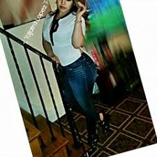 Stream Aaron Heras music