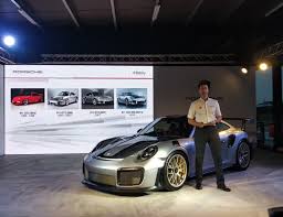 P orsche 911 boleh dikatakan sebagai kereta yang mempunyai paling banyak varian.dari carrera biasa, model berkuasa turbo, model cabriolet, hinggalah model khusus pemanduan litar seperti gt3. Porsche 911 Gt2 Rs Dilancarkan 700 Hp Harga Atas Jalan Bermula Dari Rm2 9 Juta Careta