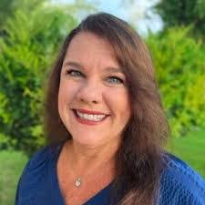 Kelli Morales's Instagram, Twitter & Facebook