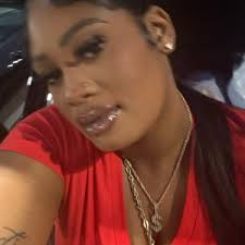 Dani Carson (@dani.carsonn)