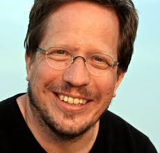 Kaum auf Fotos zu sehen, weil er stets der Mann hinter der Kamera war...  Heute haben wir den Spieß mal umgedreht und ihn abgelichtet. Wir haben  unseren langjährigen Fotografen und lieben Kollegen