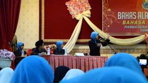 Ada yang tau enggak apa itu teks eksplanasi ? Bahas Ala Parlimen Kmy 2013 Final Youtube