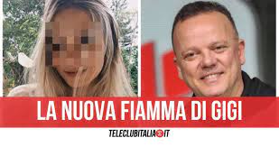 Gigi d'alessio nasce a napoli il 24 febbraio, ultimo di tre figli. La Nuova Fidanzata Di Gigi D Alessio Si Chiama Denise E Ha 26 Anni In Meno Di Lui
