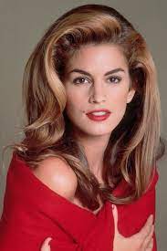 Reading Taylor Swift S Lips Hair Styles 1990s Hairstyles Beauty