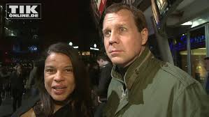 Jackson leads the tributes and calls him 'a class act'. Thomas Heinze Und Jackie Brown Trauern Um Prince Youtube