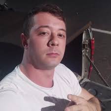 Nos anos 2000, um homem conhecido como Guina ganhou certa repercussão ao  afirmar ser ex-integrante dos Racionais MC's. Durante muito tempo, ele fez  testemunhos em igrejas e rodas de conversa, contando histórias