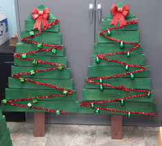 This is just a small collections, but wow! 19 Ways To Make A Wood Pallet Christmas Tree Guide Patterns