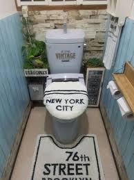 生活感にサヨナラしよう トイレをおしゃれに彩るアイディアいろいろ キナリノ 西海岸 インテリア トイレ リメイクシート トイレ収納 diy