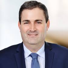 Whether a candidate gets a job or not, they deserve feedback or a response,  not to be ghosted. A rejection is better than silence. ❌ > 🫥 When I was a  recruiter