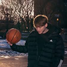 Follow this artist and we'll email you whenever they're added to a festival lineup… Elaspermaster23 Jeh On Twitter No Saquen A Un Animal De Su Habitad Natural