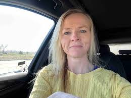 Tracy Brunet's Instagram, Twitter & Facebook