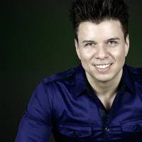 Luis Morin's Instagram, Twitter & Facebook