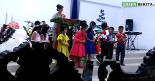 Contoh susunan acara pernikahan dari akad sampai resepsi. Perayaan Natal Anak Sekolah Minggu Gpi Sidang Pangururan Penuh Sukacita