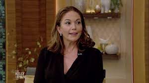 Diane Lane Talks About Filming Love Scenes - YouTube
