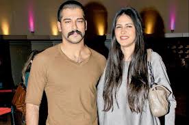 Burak Ozcivit In Eski Sevgilisi Ceylan Capa Dan Fahriye Evcen E Gonderme Magazin Haberleri