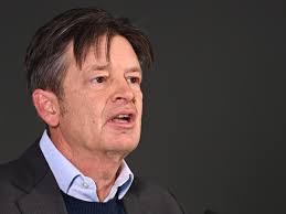 Ibac: Luke Donnellan quits Victorian cabinet after allegedly paying others'  membership fees