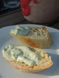 Aioli Mit Joghurt Und Krautern Chilirosen Rezepte Aioli Spanische Tapas Rezepte