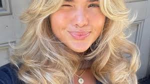 5 diferentes penteados para arrasar nos dias de trabalho presencial