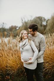 Outdoor Babybauch Shooting Im Herbst In Ohringen Babybauch Babybauch Fotoshooting Babybauch Bilder