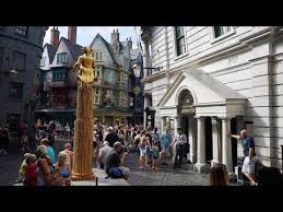 Harry Potter And The Escape From Gringotts Ride Universal Studios Or Universal Studios Universal Studios Orlando Islands Of Adventure
