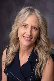 Caitlin Weis's Instagram, Twitter & Facebook