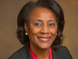Jacksonville Housing Authority names Mamie L. Davis as interim CFO