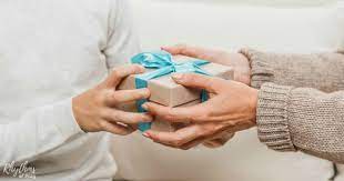 When your family comes to visit for the holidays, you can surprise them before they even get inside with this welcome mat. Ultimate Family Gift Guide Readymade And Homemade Gift Ideas Rop