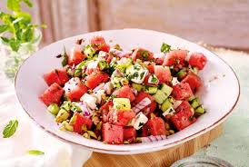 Unser Beliebtes Rezept Fur Wassermelonen Gurken Salat Mit Feta Und Mehr Als 55 000 Weitere Kostenlose Rezepte A Rezepte Mit Feta Wassermelonen Salat Feta Salat