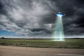 I'm an astronomer and I think aliens may be out there – but UFO sightings  aren't persuasive