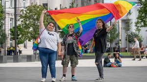 Székely kriszta budapesti születésű színházrendező. Index Belfold Szekely Kriszta Csak Kozepkoru Nos Ferfiak Zaklattak Leszbikusok Nem A Pedofiltorveny Melegellenes Modositasai Miatt Tuntettek A Parlament Elott Percrol Percre
